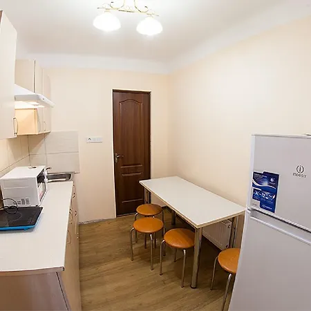 в центрі на вулиці вірменській 12 є дві спальні двуспальні ліжка Apartment