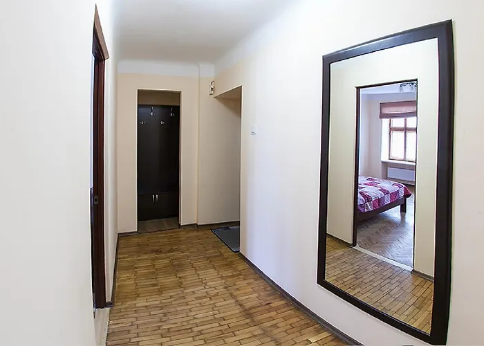 в центрі на вулиці вірменській 12 є дві спальні двуспальні ліжка Apartamento *