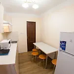 в центрі на вулиці вірменській 12 є дві спальні двуспальні ліжка Apartment